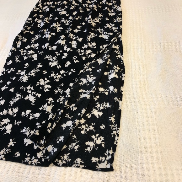 Beautiful Summer Skirt! - Picture 3 of 11